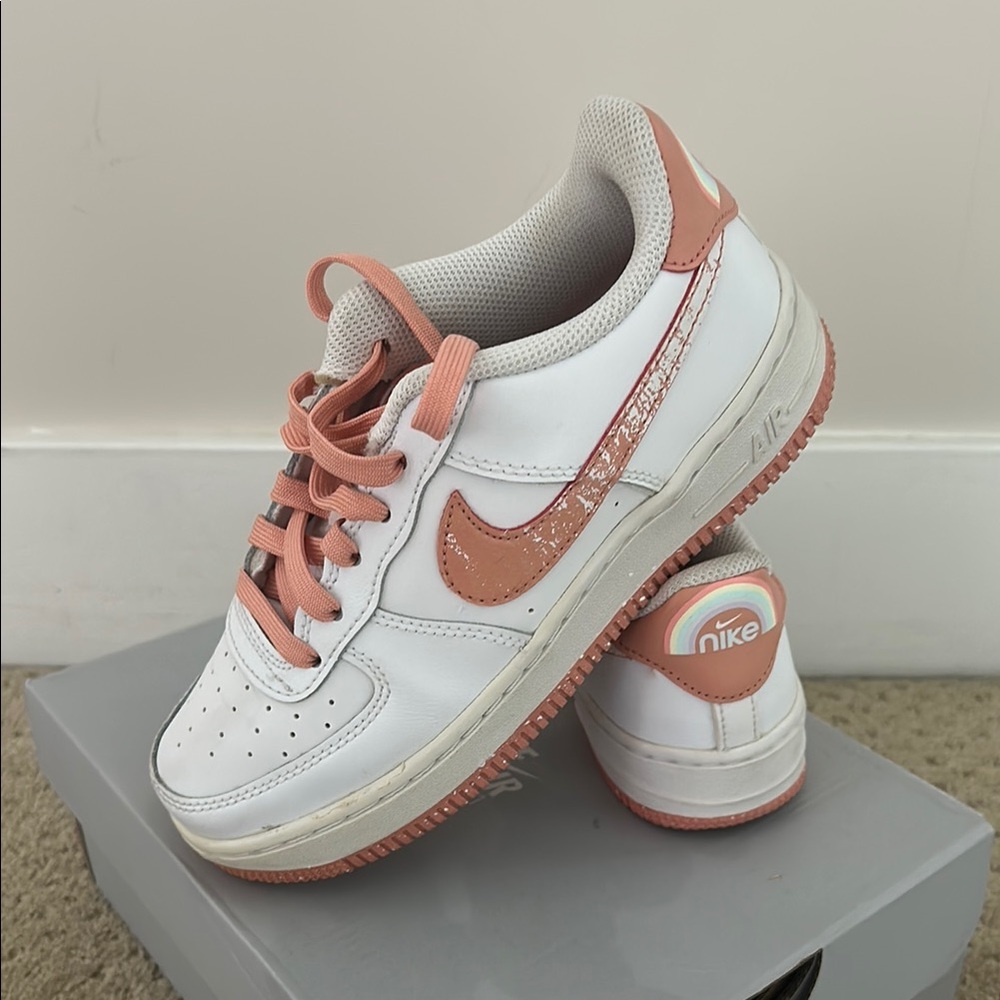 AIR FORCE 1 LV8 GS 'WHITE LIGHT MADDER ROOT SPECKLED'